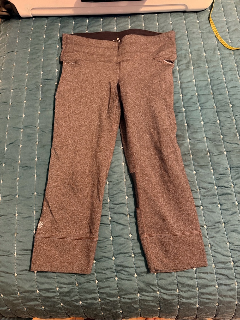 Athleta Girls' Gray Cropped CapriiActive Leggings